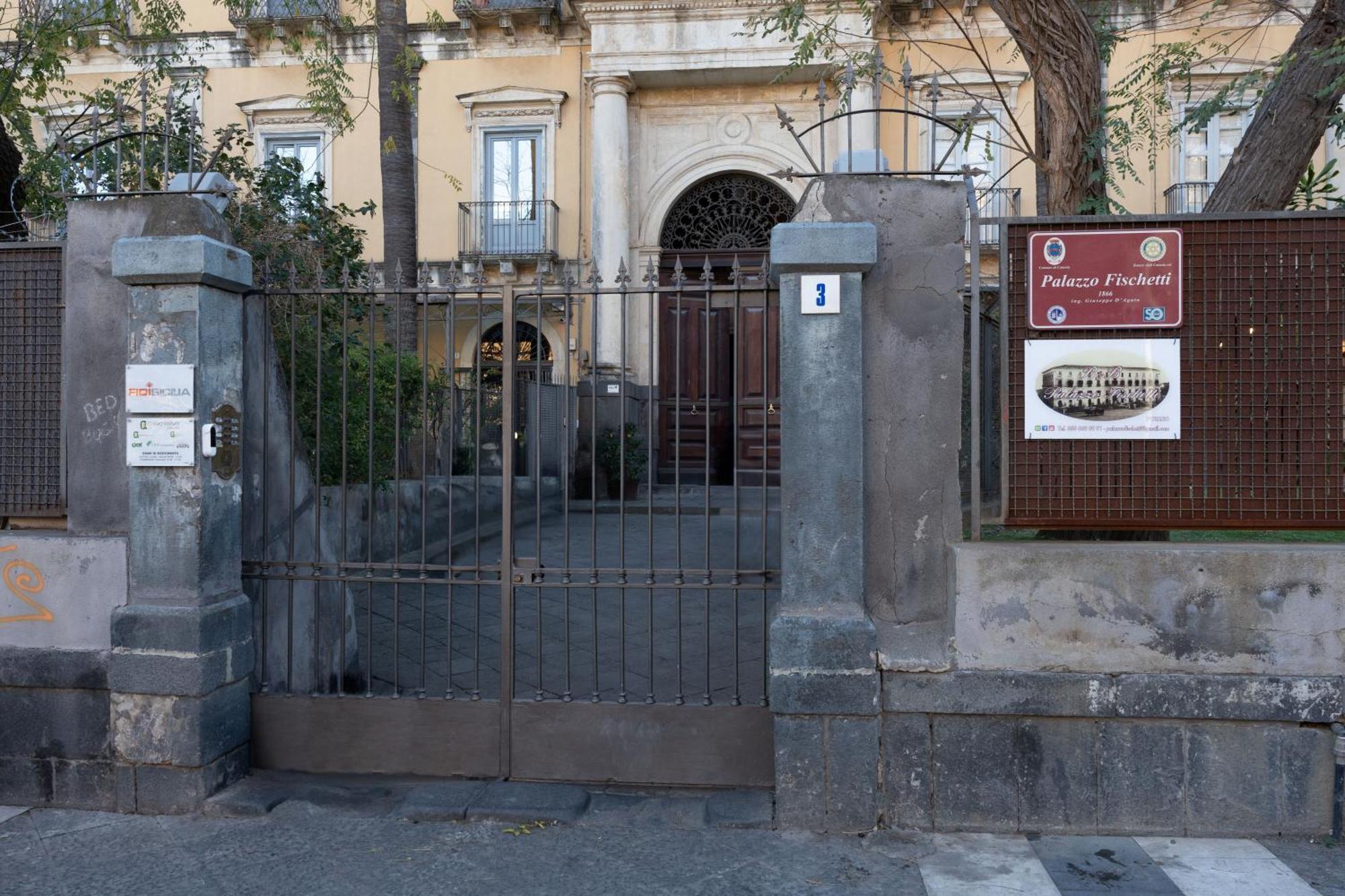 B&B Palazzo Fischetti Aeroporto di Catania Fontana Rossa Esterno foto